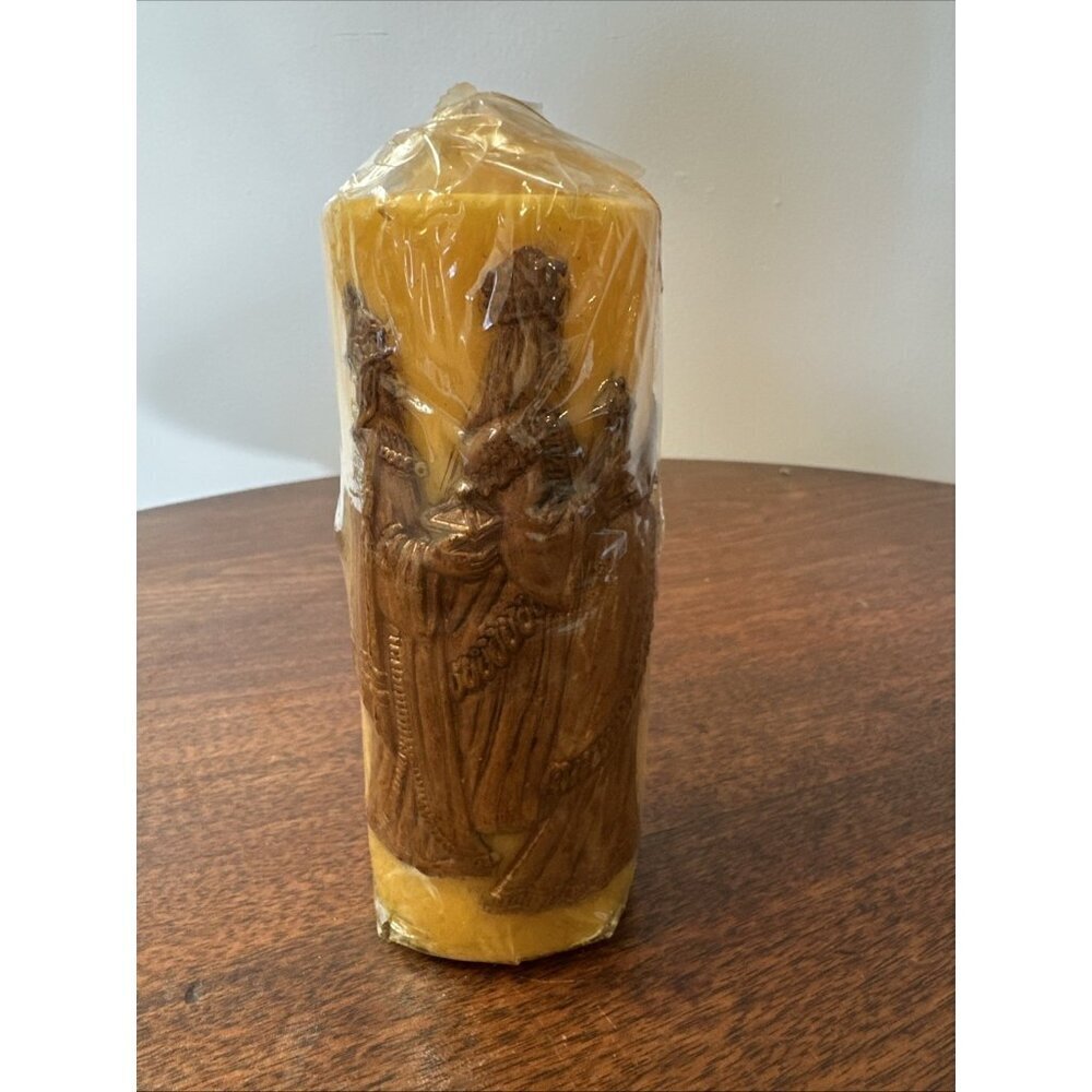 Vintage NOS Holiday Elegance Yellow & Gold Wisemen 3D Carved Pillar Tube Candle